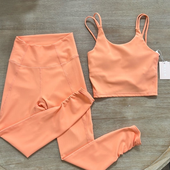 wilo Pants - Wilo active 2 piece crop top and ribbed leggings set small